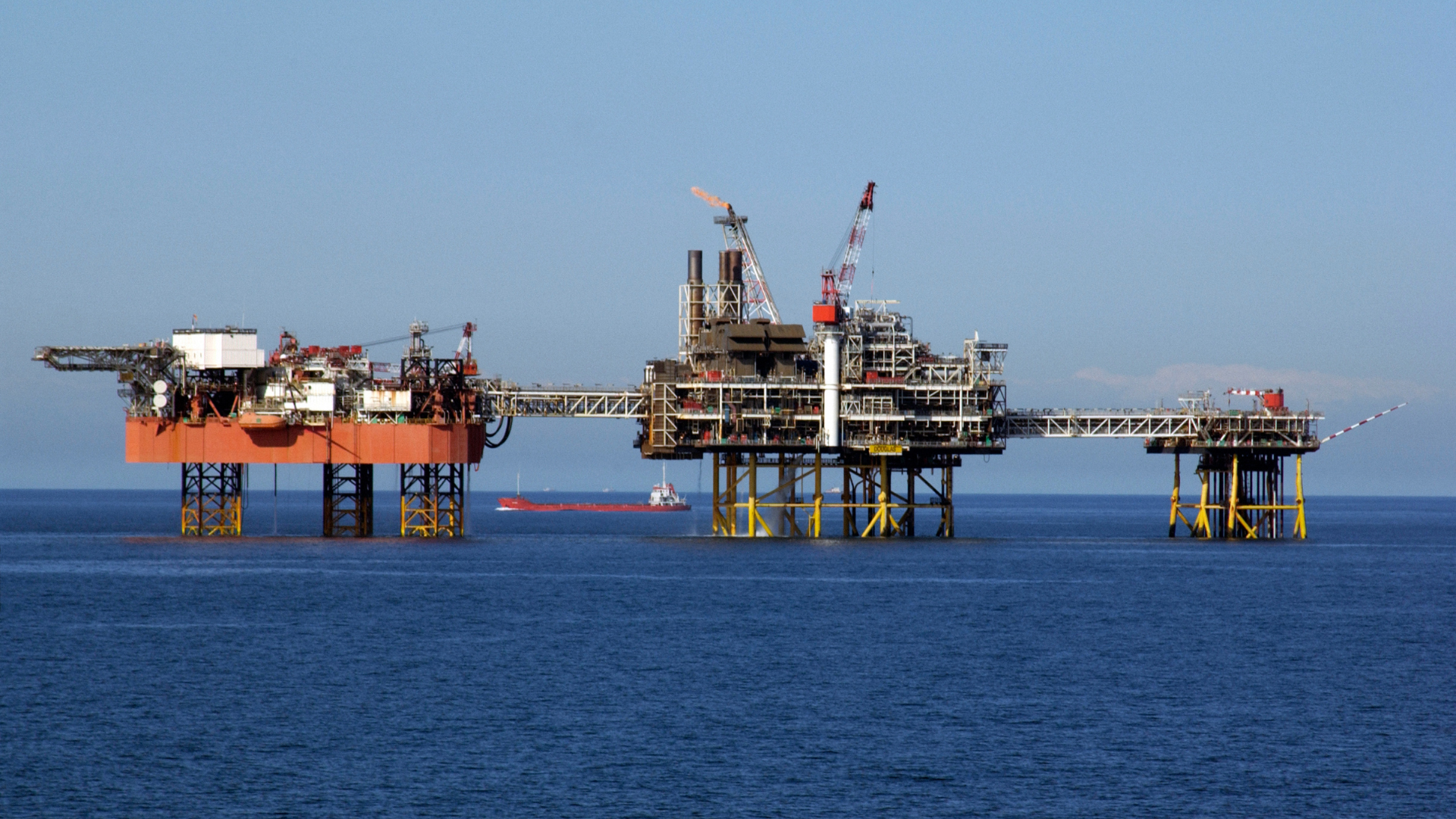 Oil Rig Operations & Maintenance